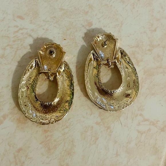 🍍Pineapple Earrings 🍍 - Picture 3 of 5